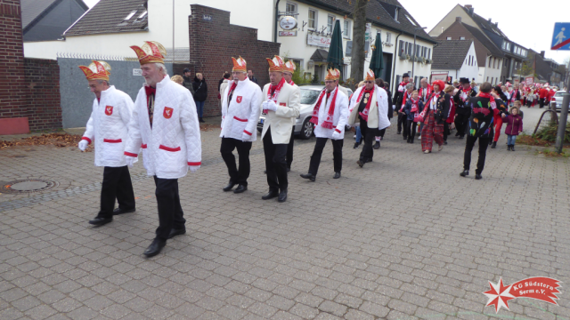 06.11.2022 - Hoppeditzerwachen in Serm